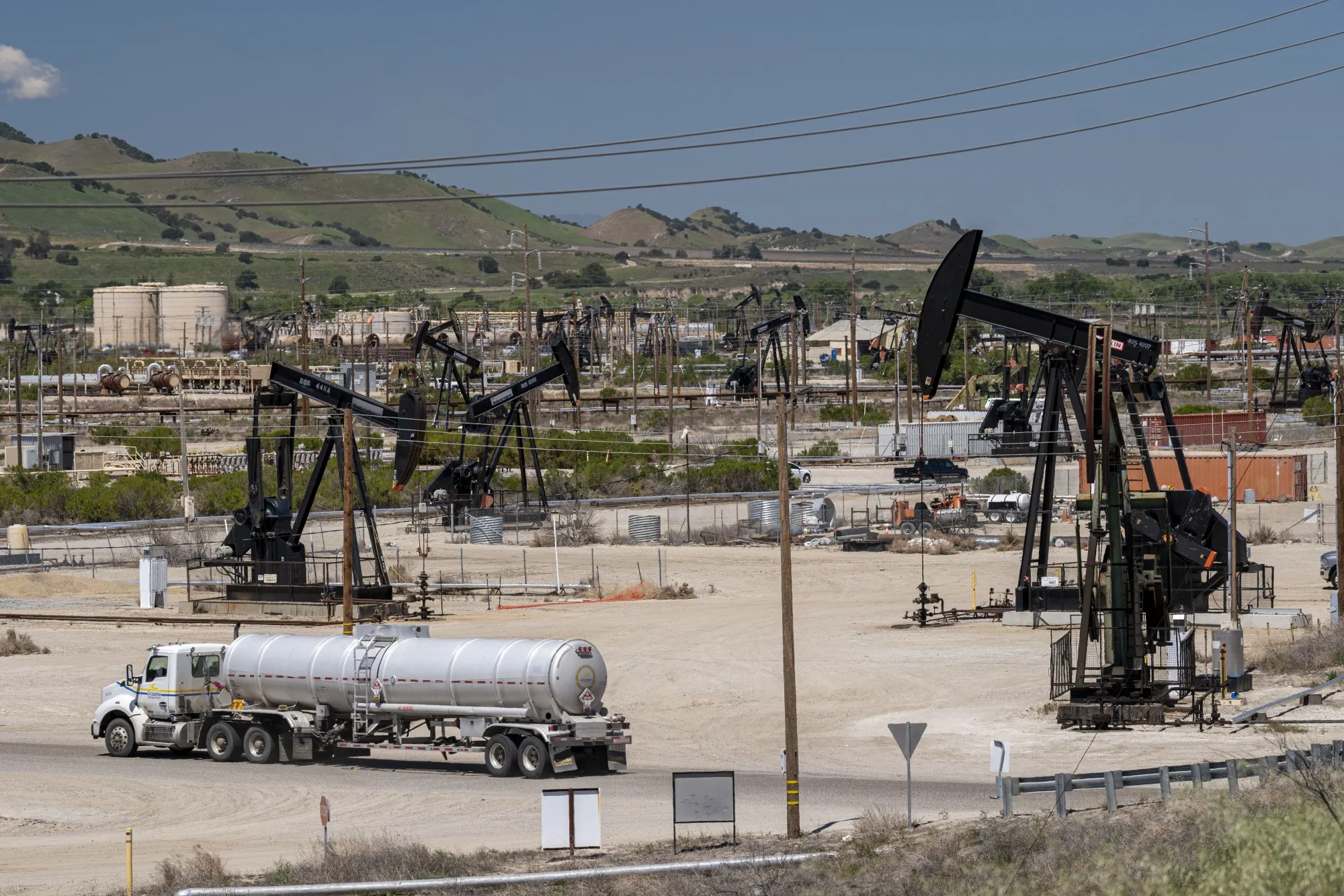 Oil well&nbsp;pump jacks operated by Chevron Corp. in San Ardo, California.