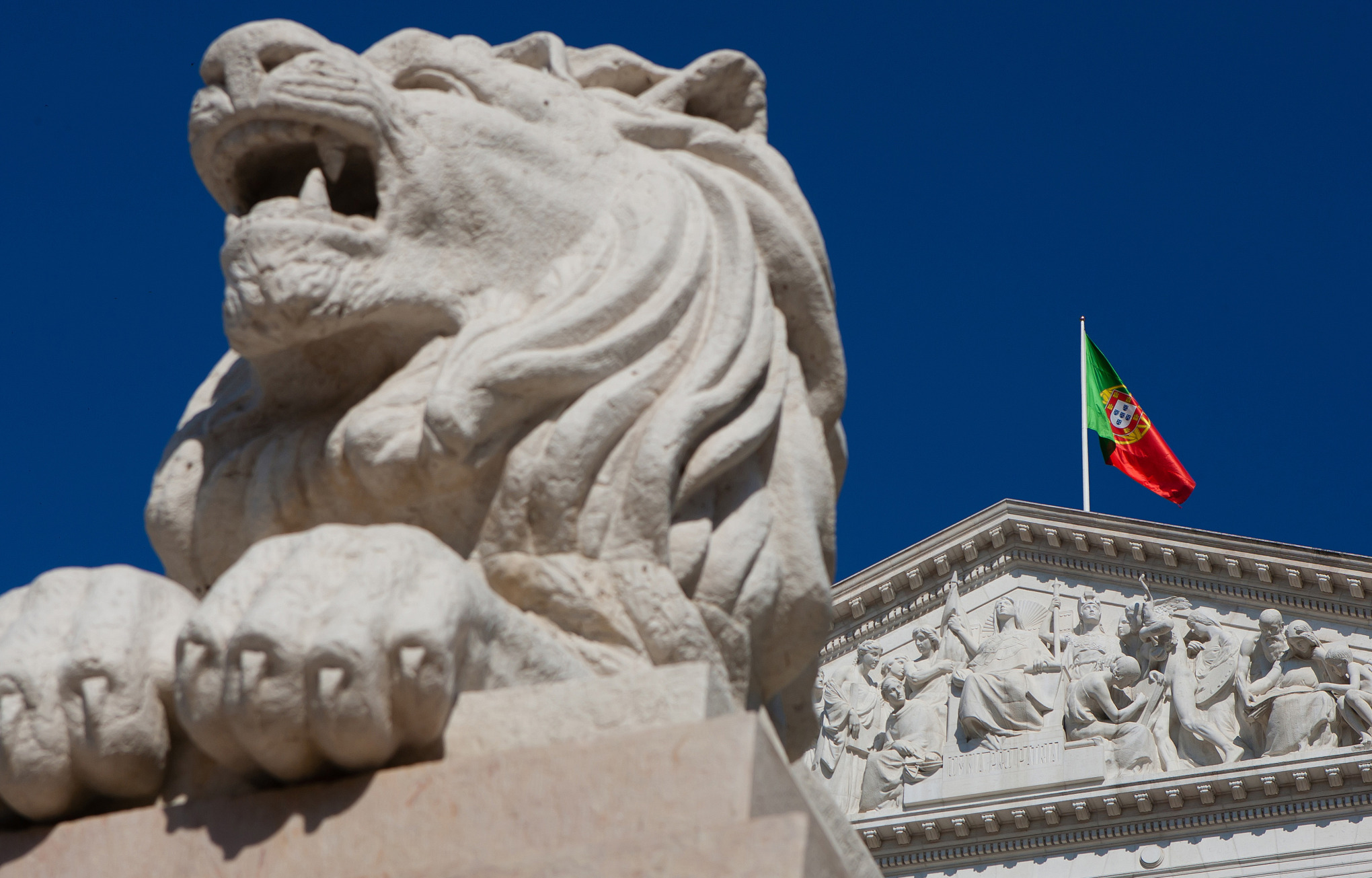 Image associated with story "Portugal Approves Temporary Windfall Tax on Oil Companies"