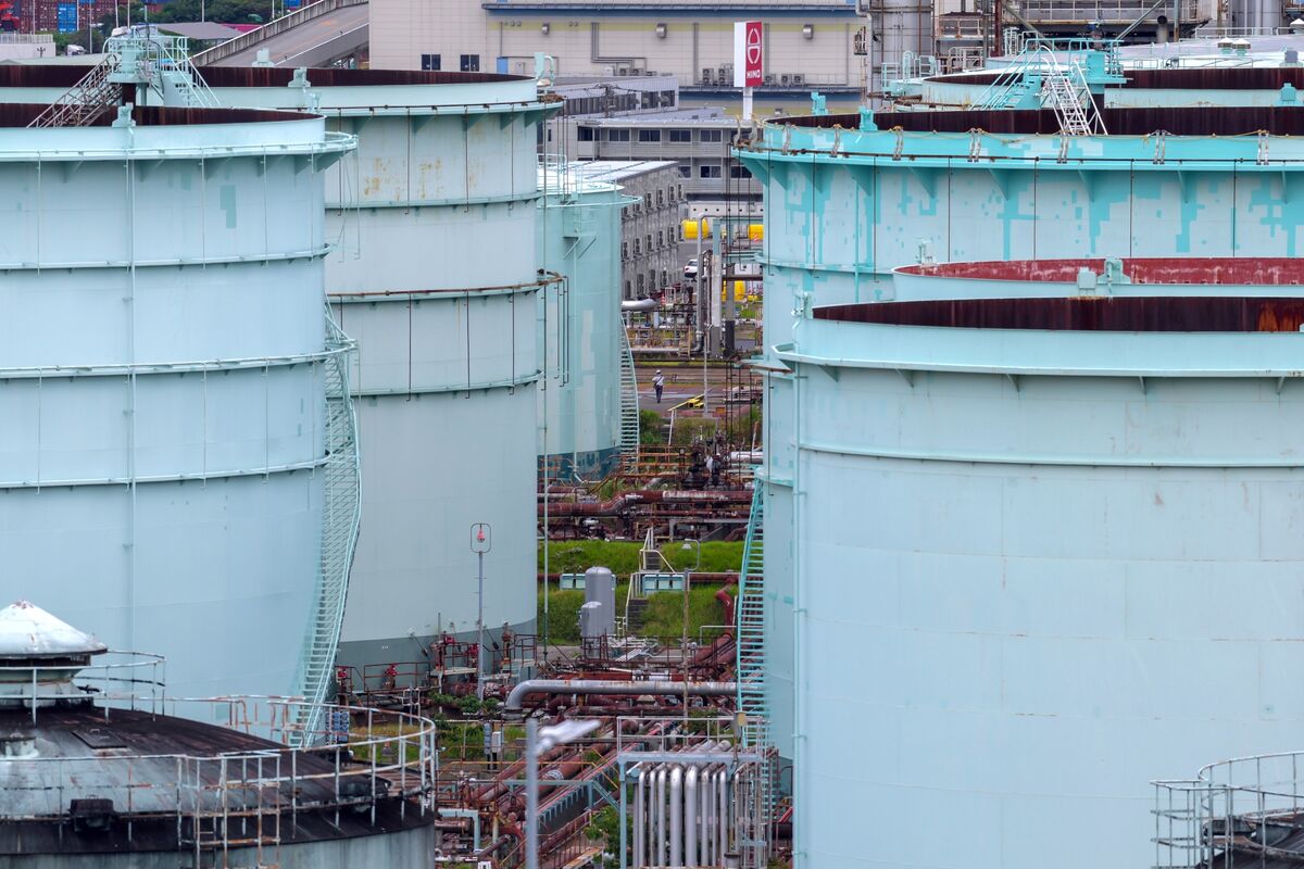 bloomberg.com - Grant Smith - IEA Sees Wider Oil Supply Deficit Despite Hit to Demand From War