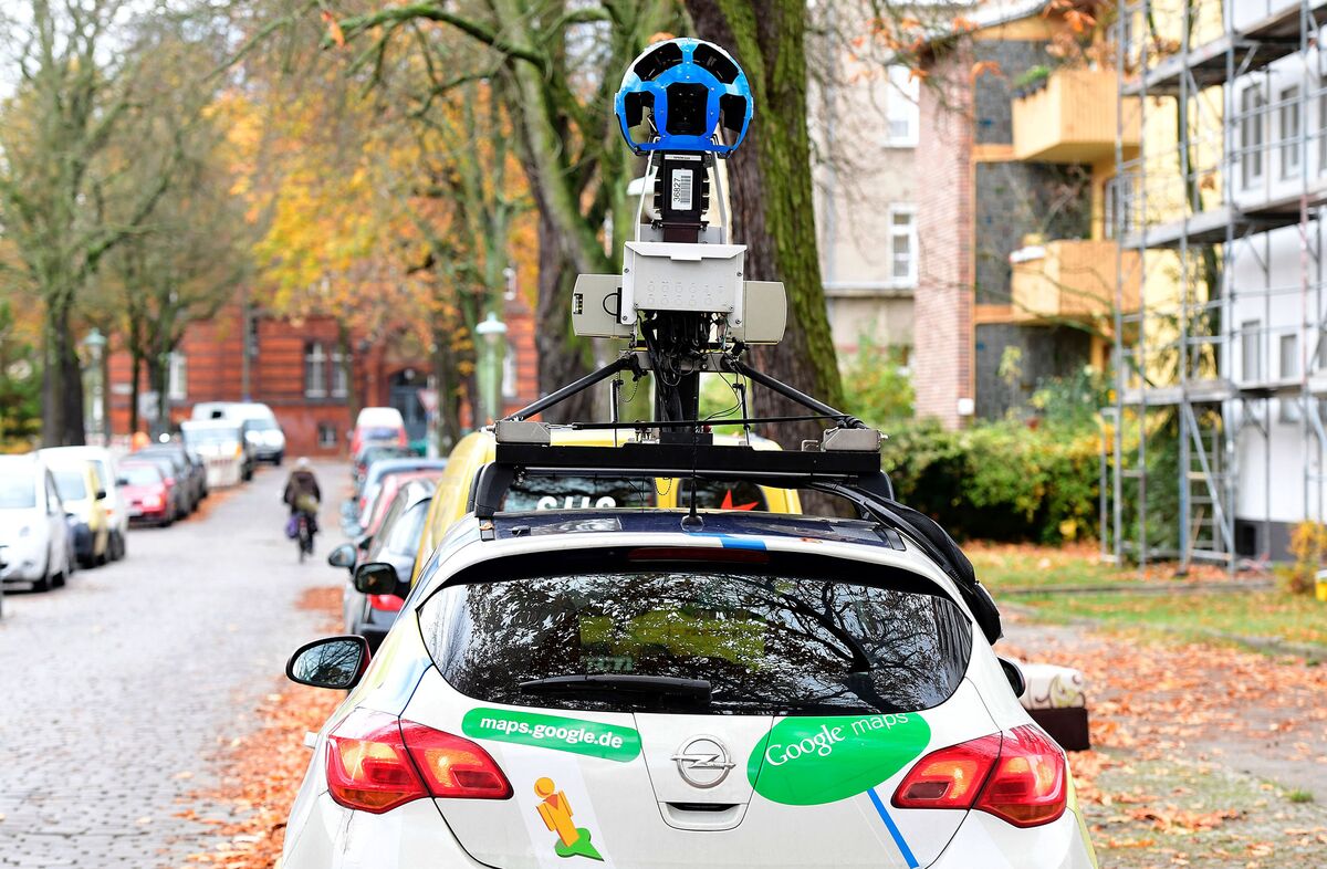 Google Earth Has Cars Sniffing U.S. Cities to Guard Your Health Bloomberg