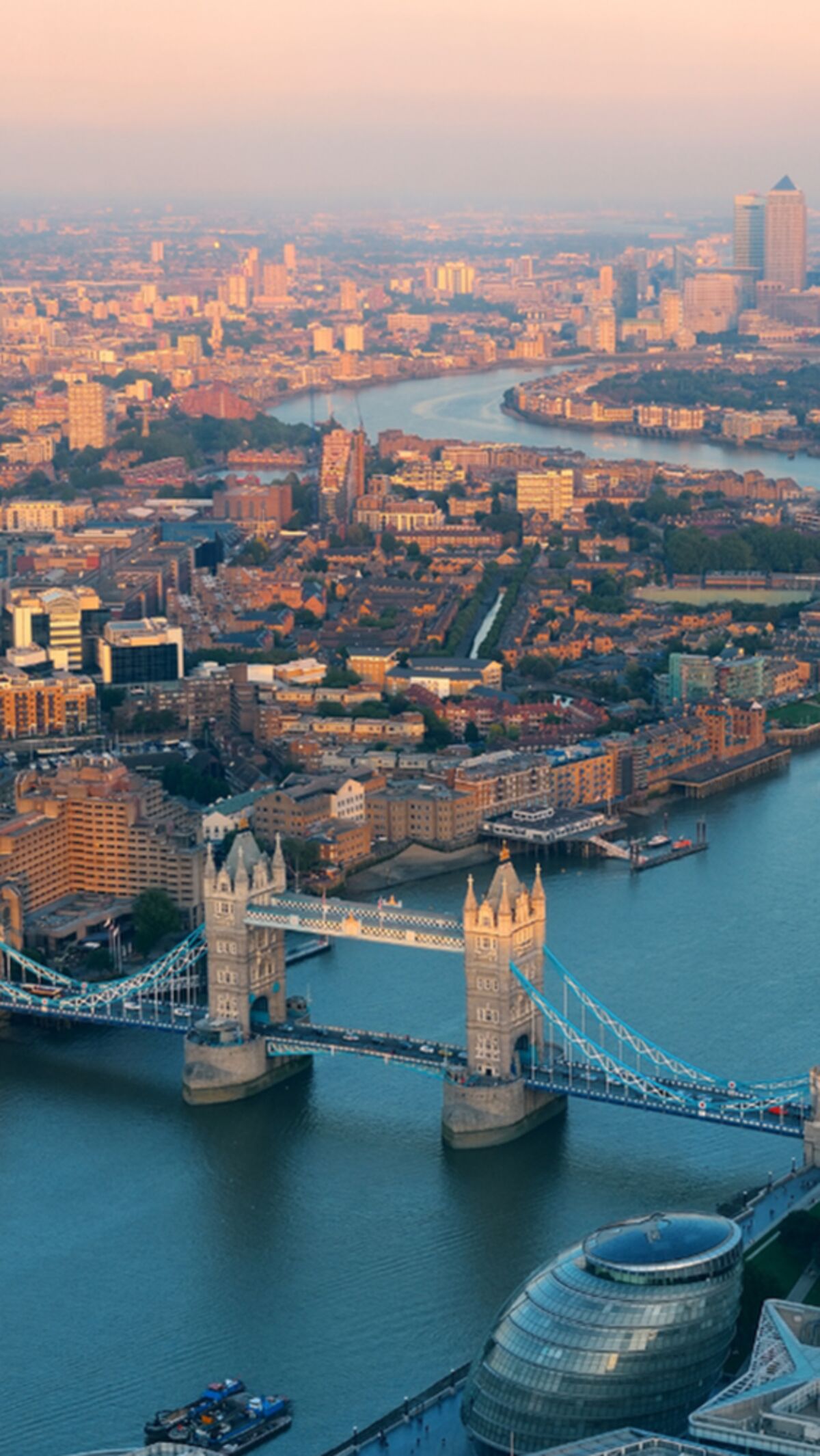 The Real Price of a London Apartment Has Sunk 22% in the Last Decade