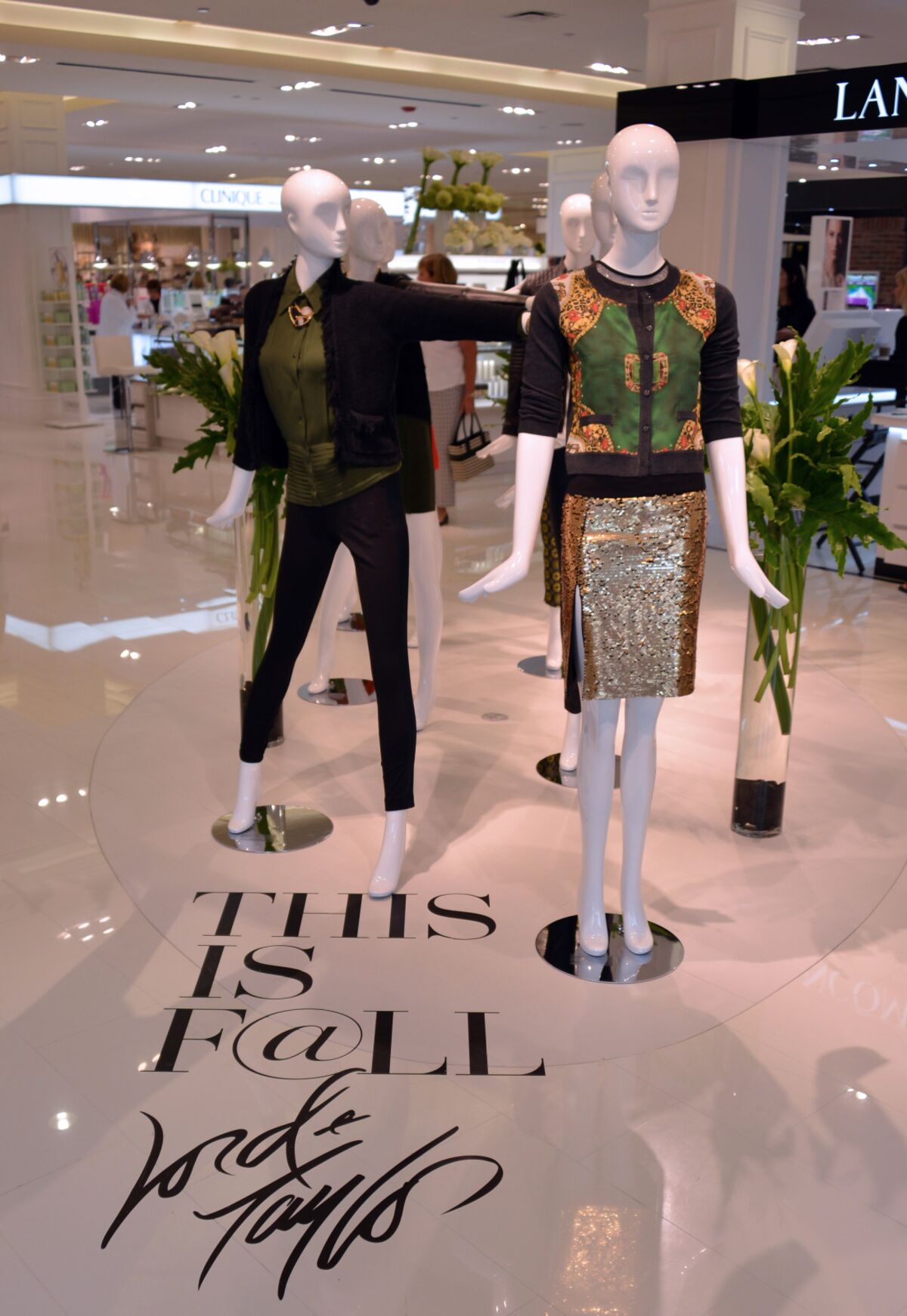 Struggling department store chain Lord & Taylor will liquidate its