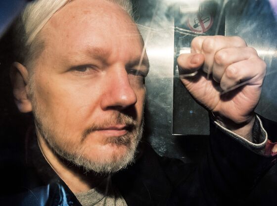 U.S. Says Assange Violated Espionage Act in Leaking Secrets