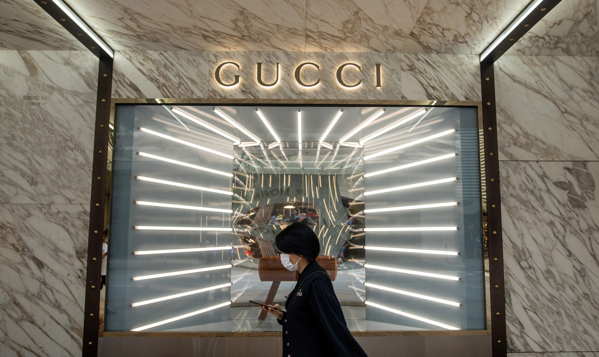 Gucci Struggles as Pandemic Keeps Tourists Home - WSJ