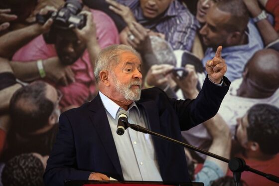 Lula Would Beat Bolsonaro in Brazil First-Round Vote, Poll Shows