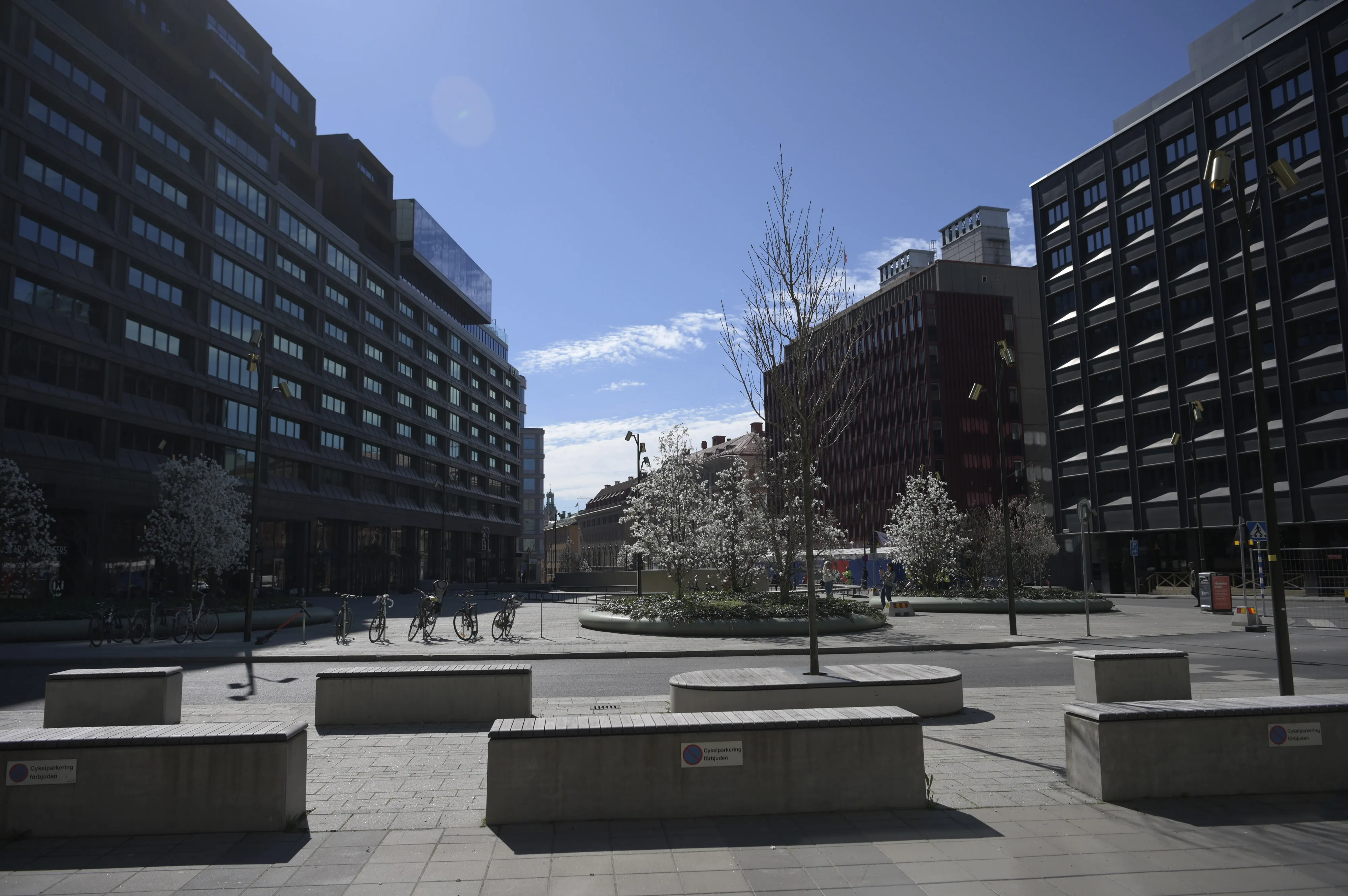 The Brunkebergstorg stands deserted in view of the Sveriges Riksbank in Stockholm, Sweden, on Thursday, April 23, 2020. Confidence levels in Sweden plunged to record lows in April amid concerns that the coronavirus pandemic may push the Nordic region’s biggest economy into its worst recession since World War II.