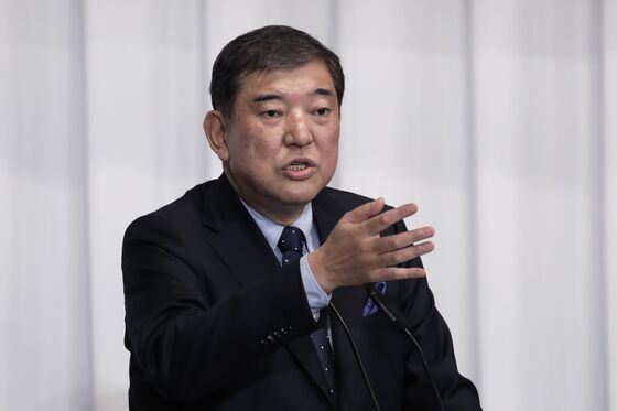 Here’s Who to Look Out for in the Race to Succeed Japan’s Abe
