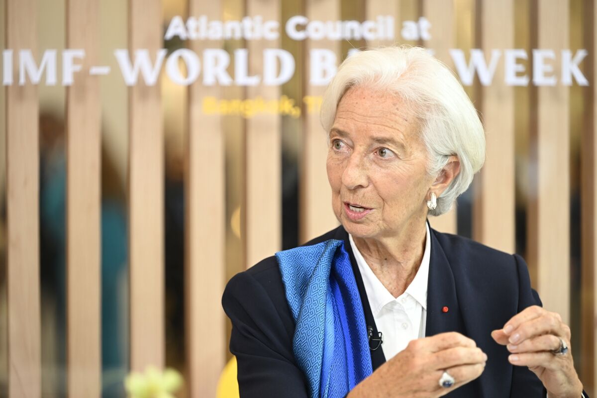 Lagarde Sends Message to Putin at IMF That War Harms Prosperity