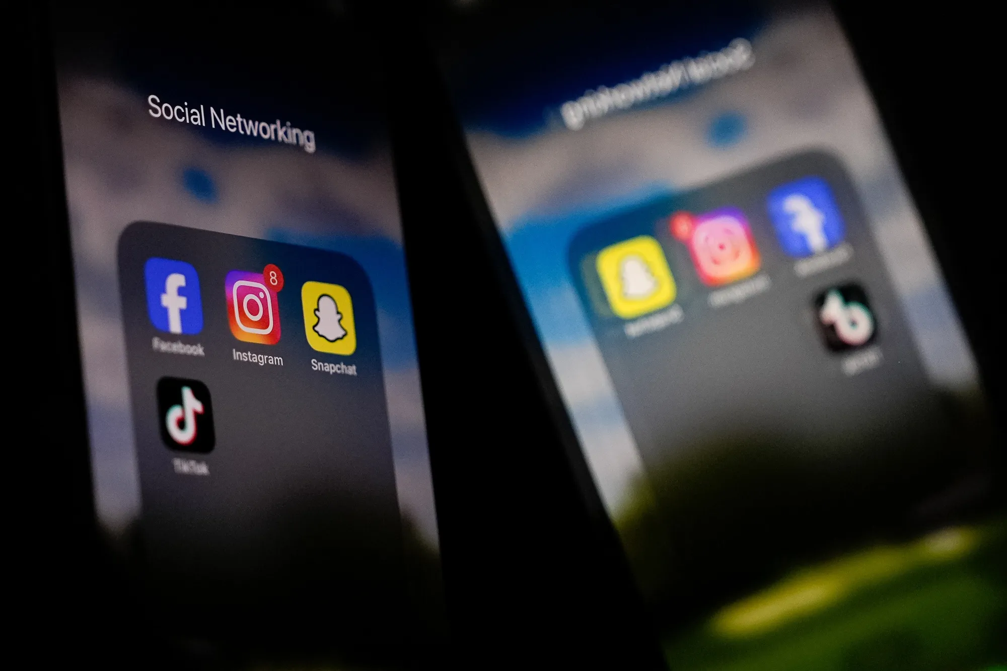 Australia Passes Law Banning Social Media Access For Under 16s