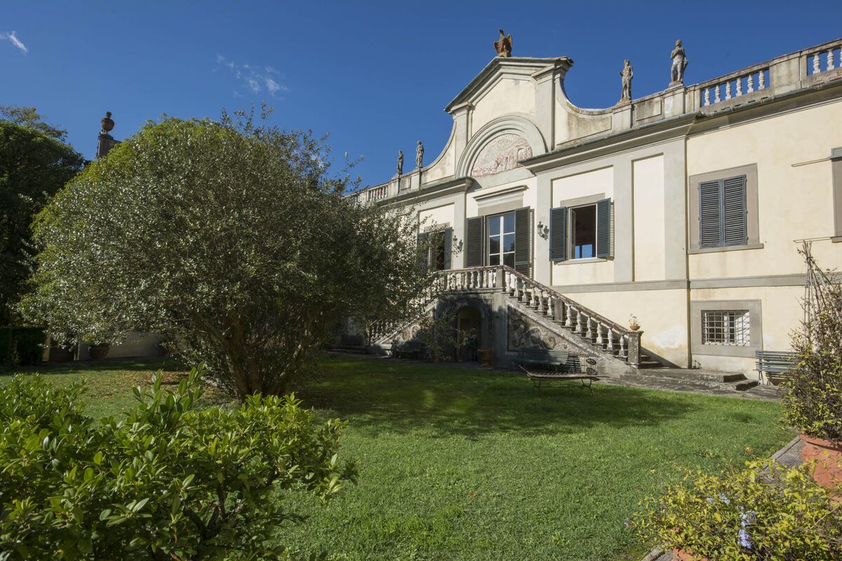 This $9.8 Million Italian Villa Was Owned by Napoleon’s Sister - Bloomberg