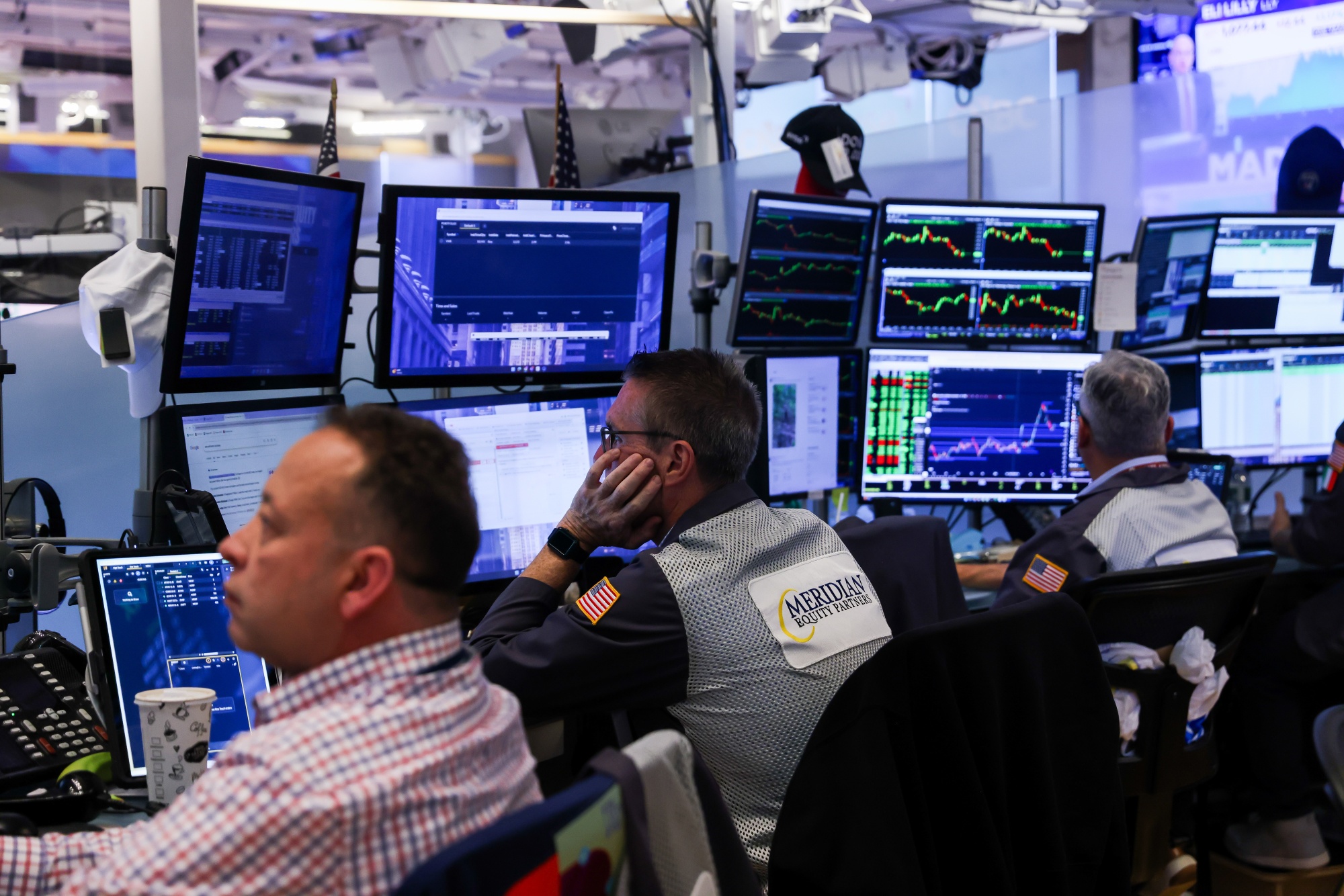 Traders on the New York Stock Exchange 