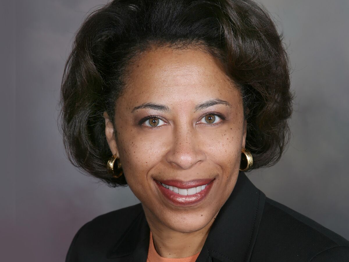 Women Gain on S&P 500 Bank Boards as Regions Adds Black Director ...