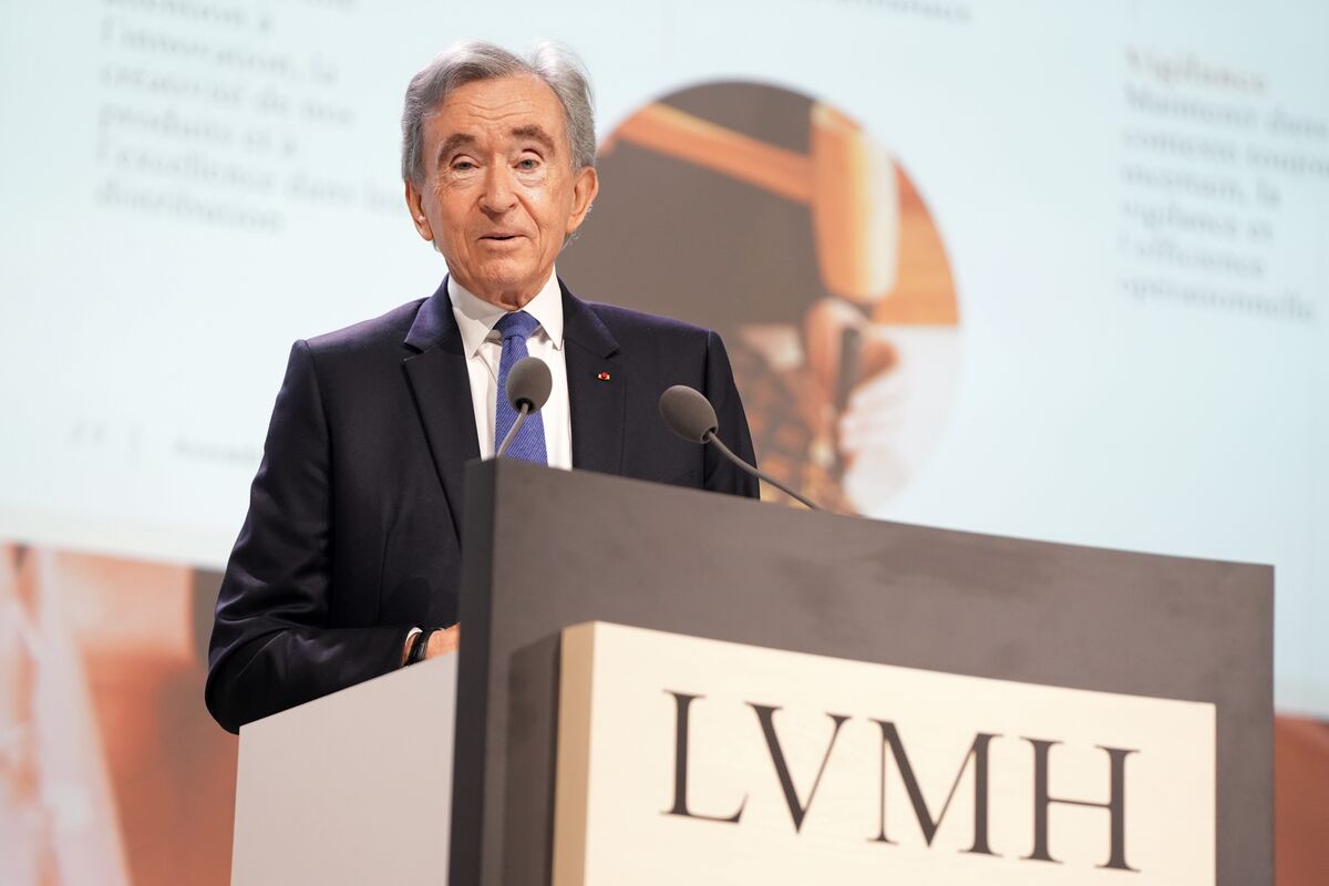 Billionaire Arnault’s Children Take the Spotlight at LVMH’s AGM