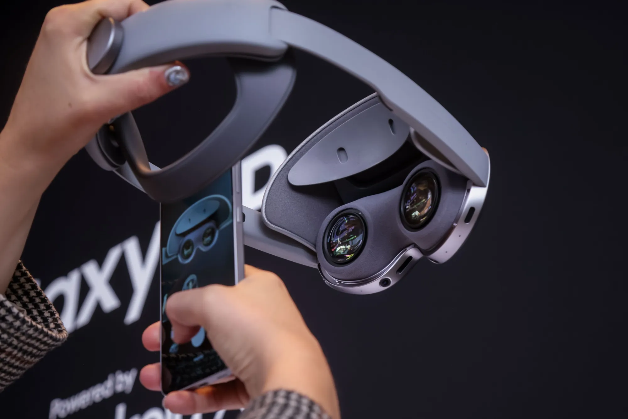 MRヘッドセット約27万円、アップルのほぼ半額－サムスン電子が発表