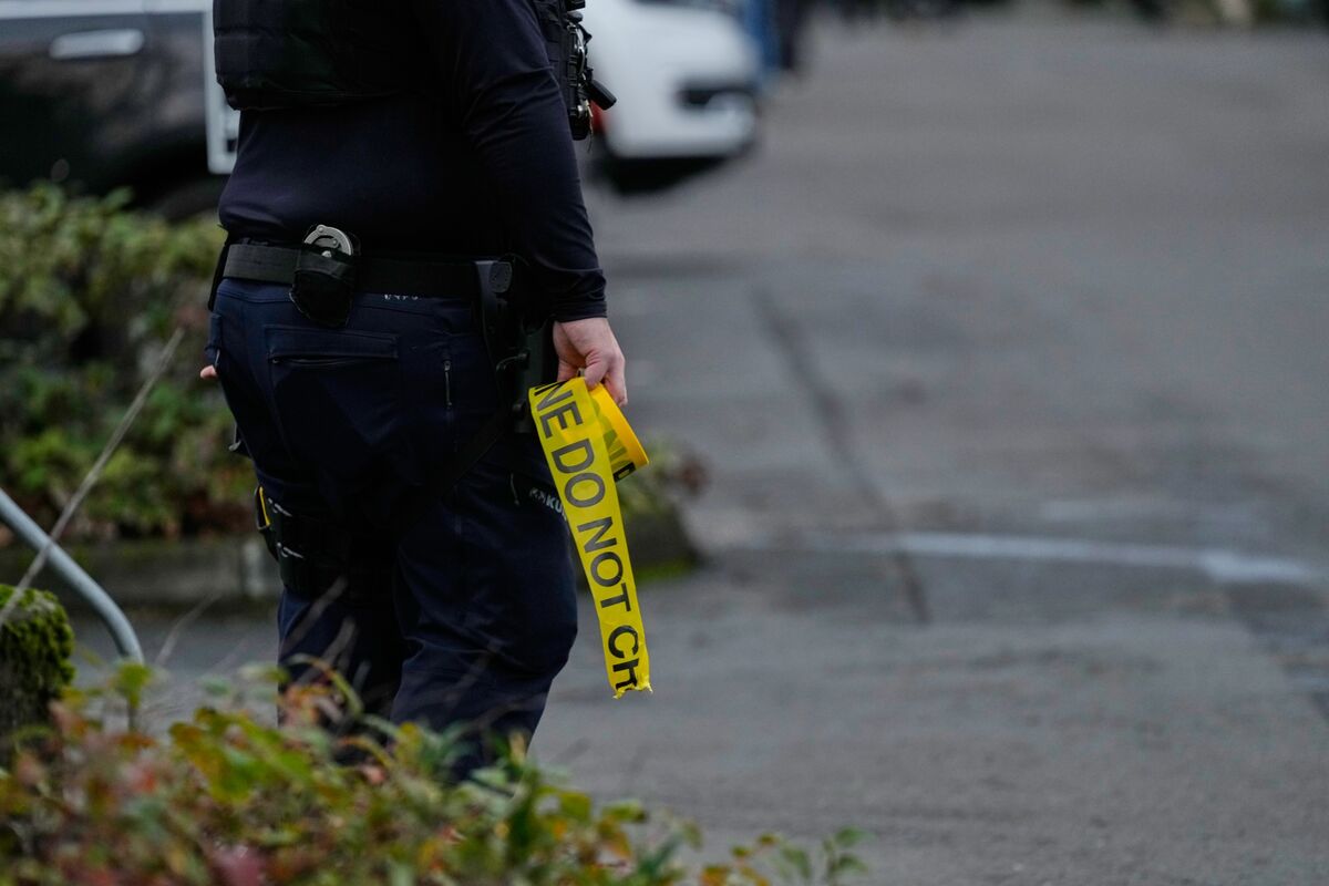 
                            Federal Agents Involved in Shooting of Two People in Portland, Oregon