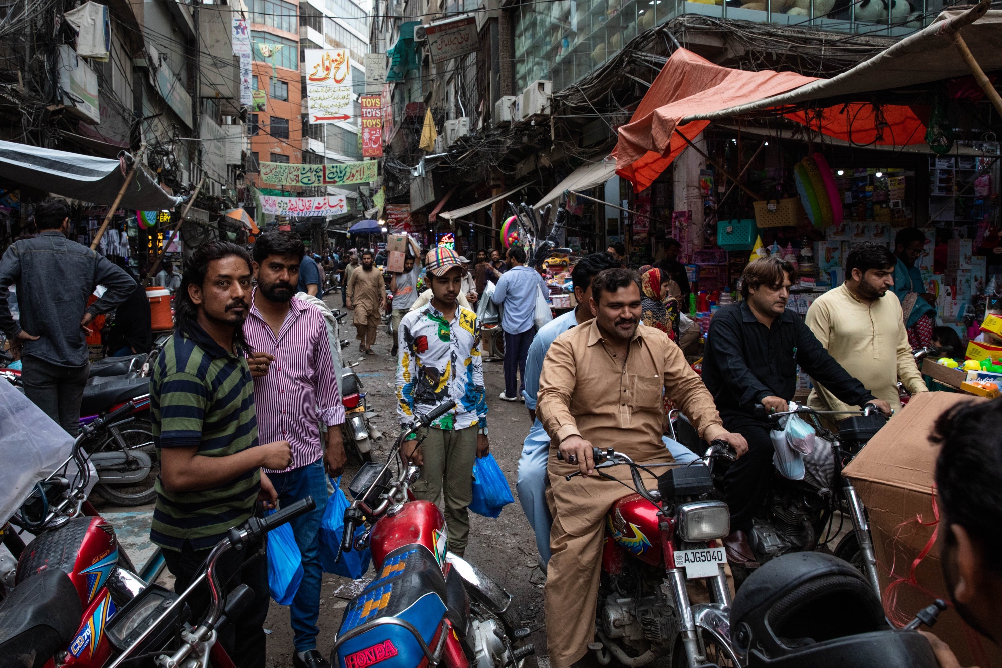 Pakistan's parliament approves revised budget to clinch IMF deal