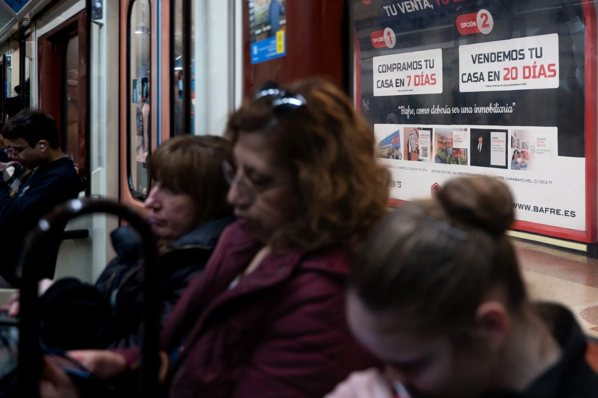 A real estate sales advertisement aimed at investments for golden visa applicants, in Madrid.