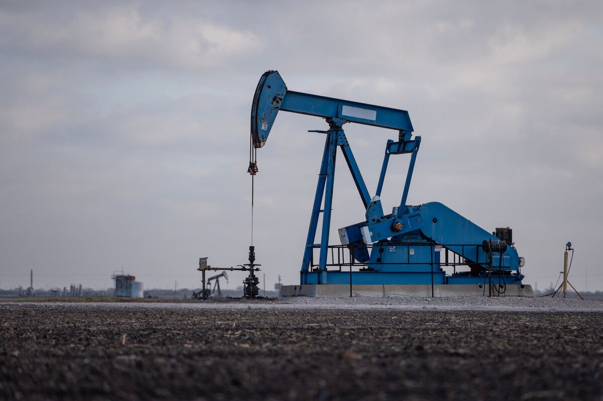 Shale Trades Go-Go Days of Growth for Output Creep