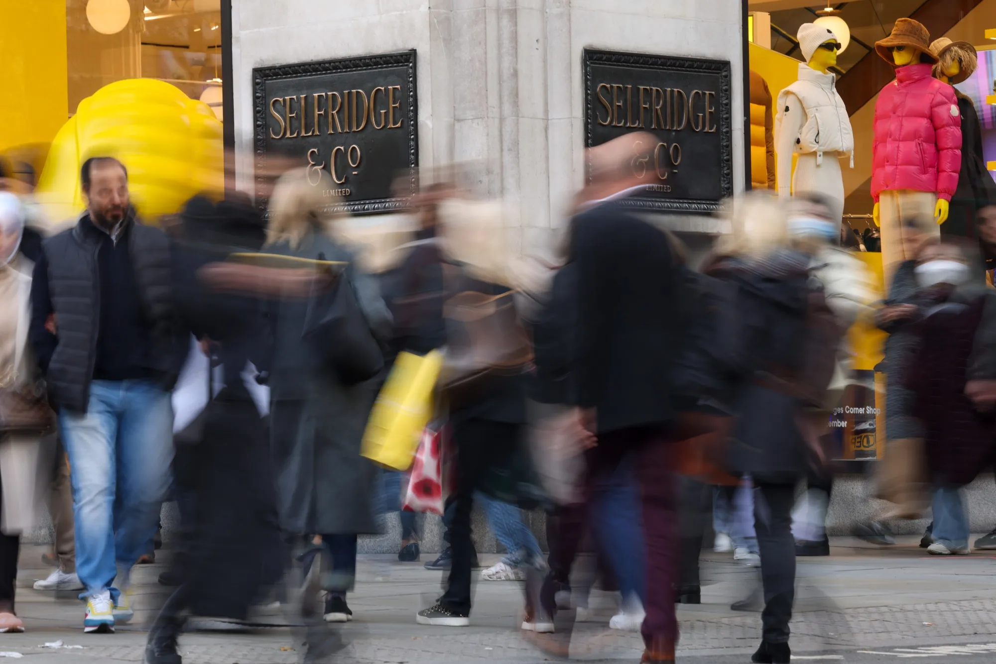 Shopping In Central London Ahead Of Latest Retail Figures