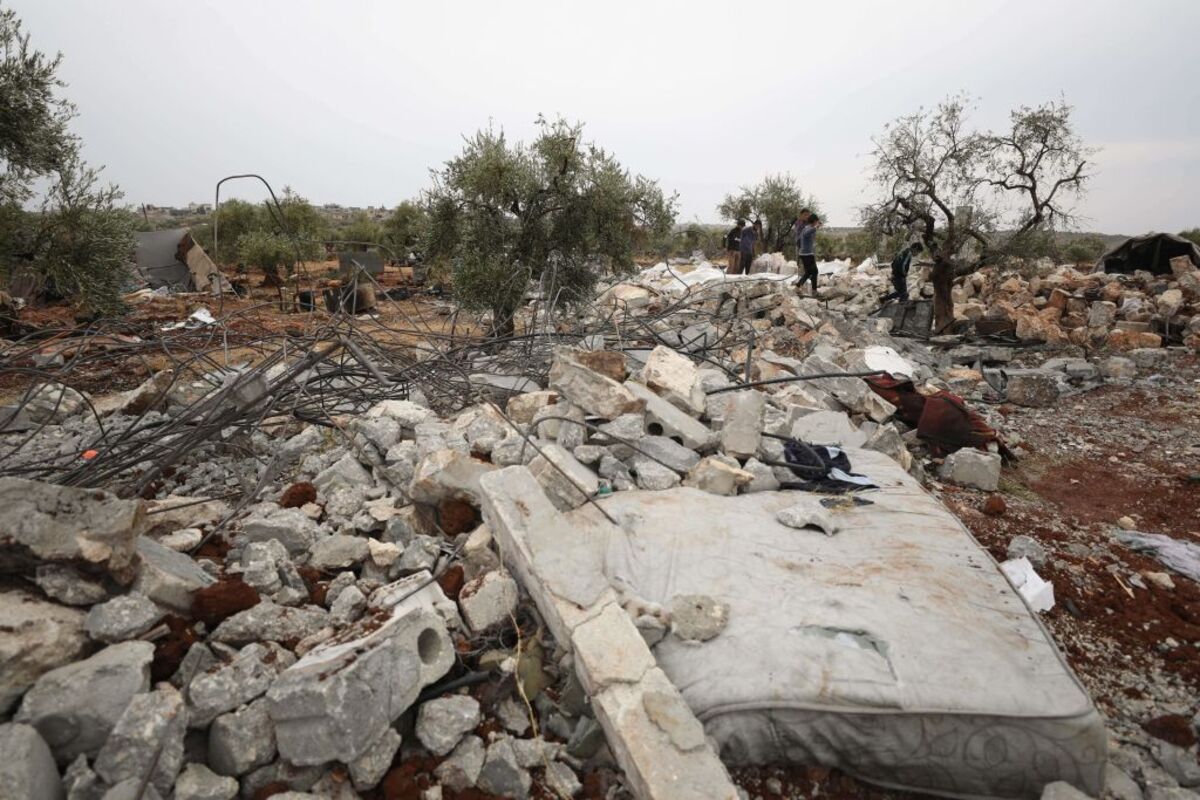 Bin Laden Company Banned From Work In Mecca After Crane Disaster | TPR, image size:1200x800