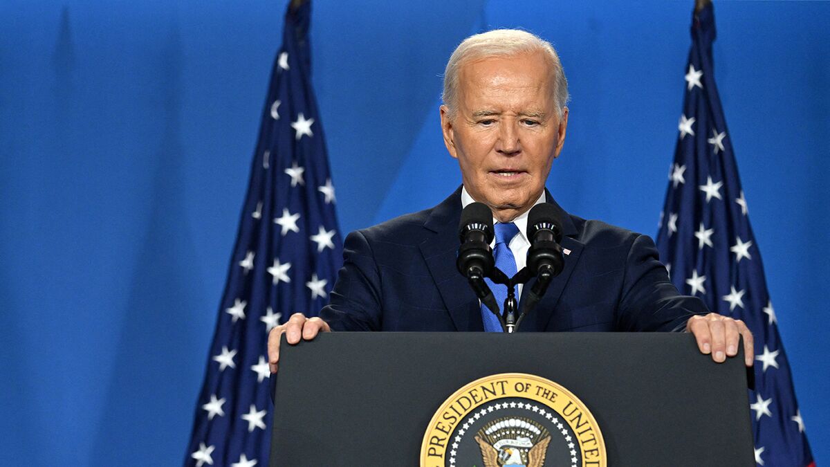 Biden Opens Two-Front Fight in Bid to Save 2024 Campaign - Bloomberg