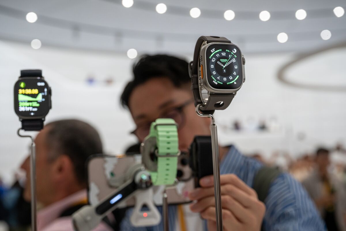 Apple Explores Major Smartwatch Lineup Shake-Up