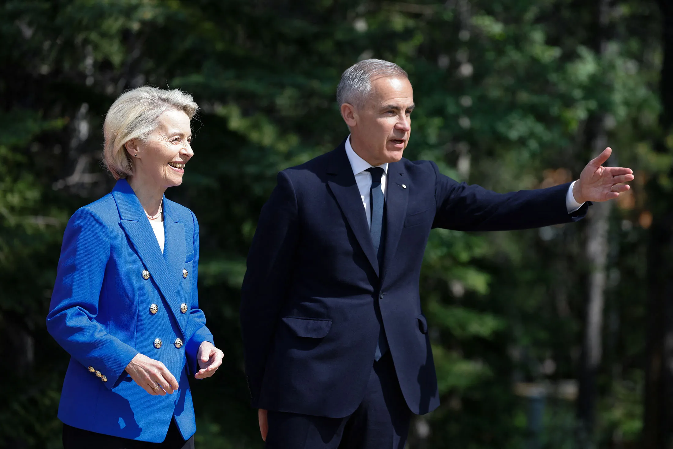 Ursula von der Leyen and Canadian Prime Minister Mark Carney during the G-7 summit.
