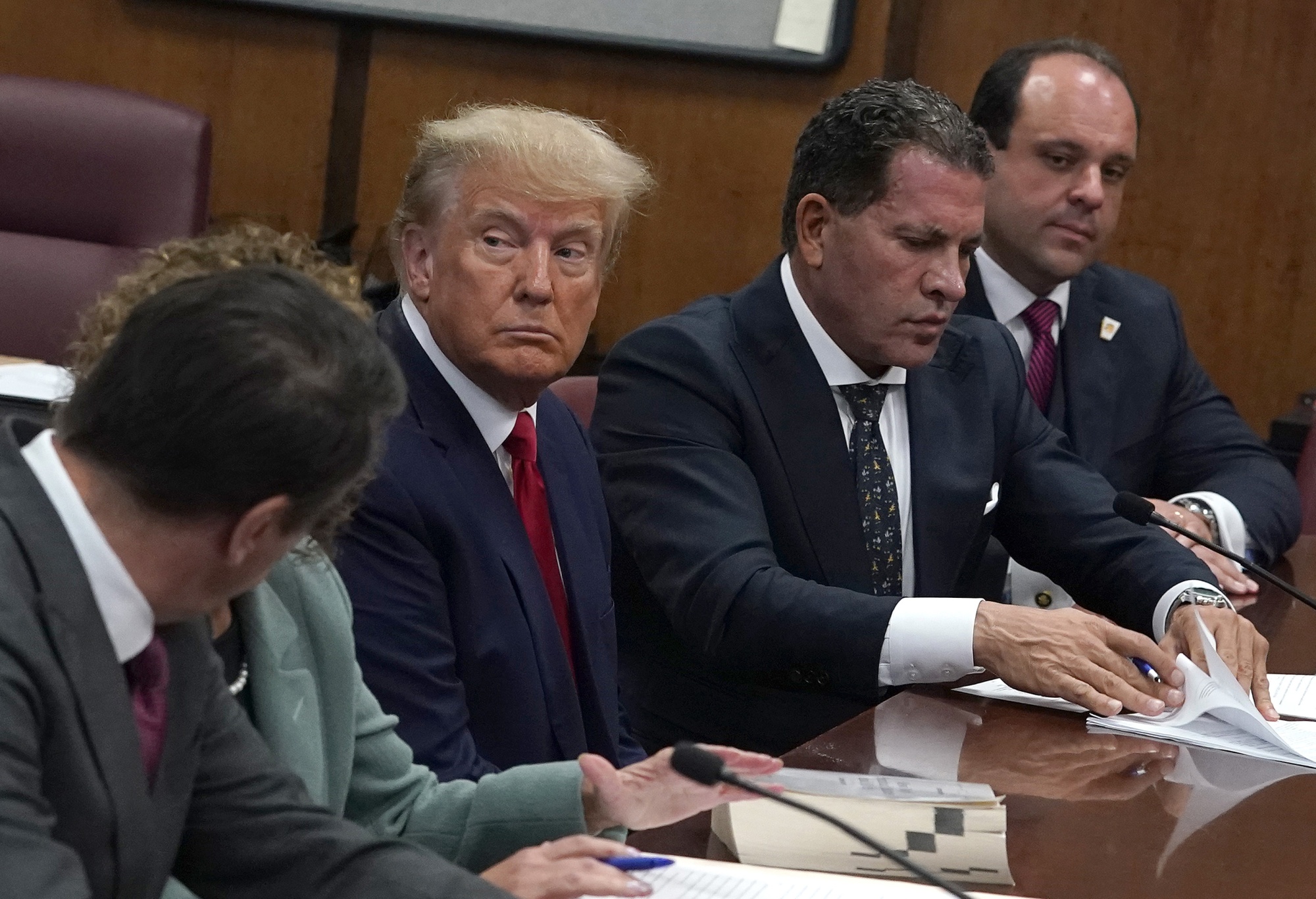 Donald Trump's Legal Team: Despite Risks, Lawyers Line Up for the Challenge  - Bloomberg