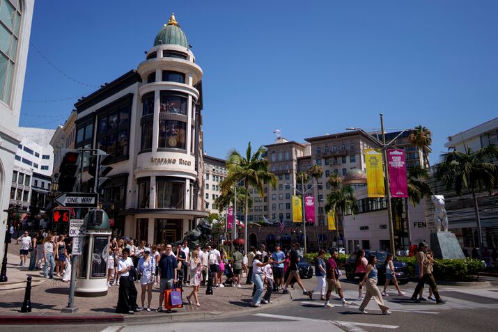 LVMH Bets Anew On Rodeo Drive With Tiffany, Louis Vuitton Sites