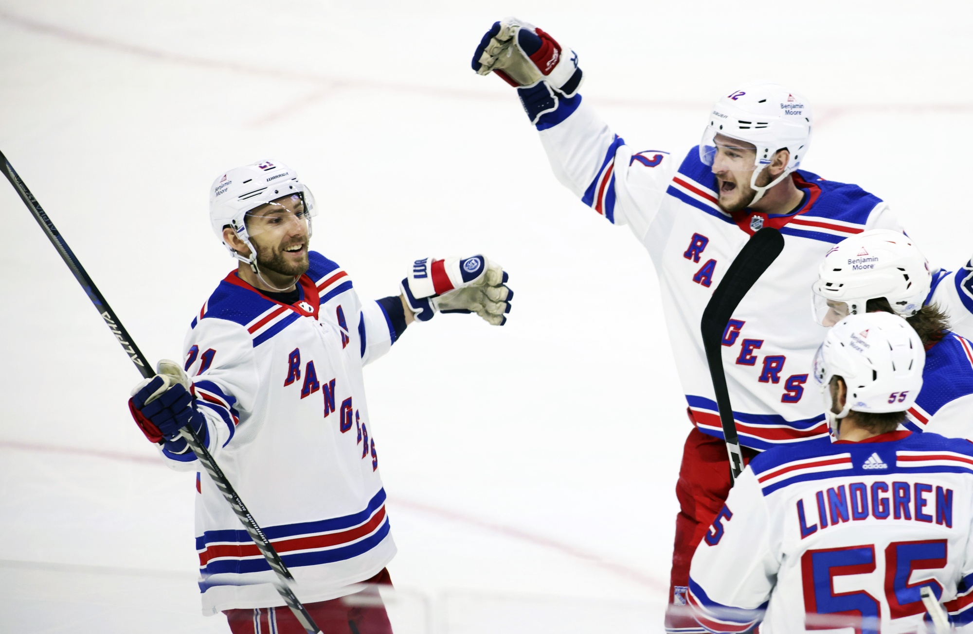 Vesey, Goodrow Lead Rangers to 31 Win Over Senators Bloomberg