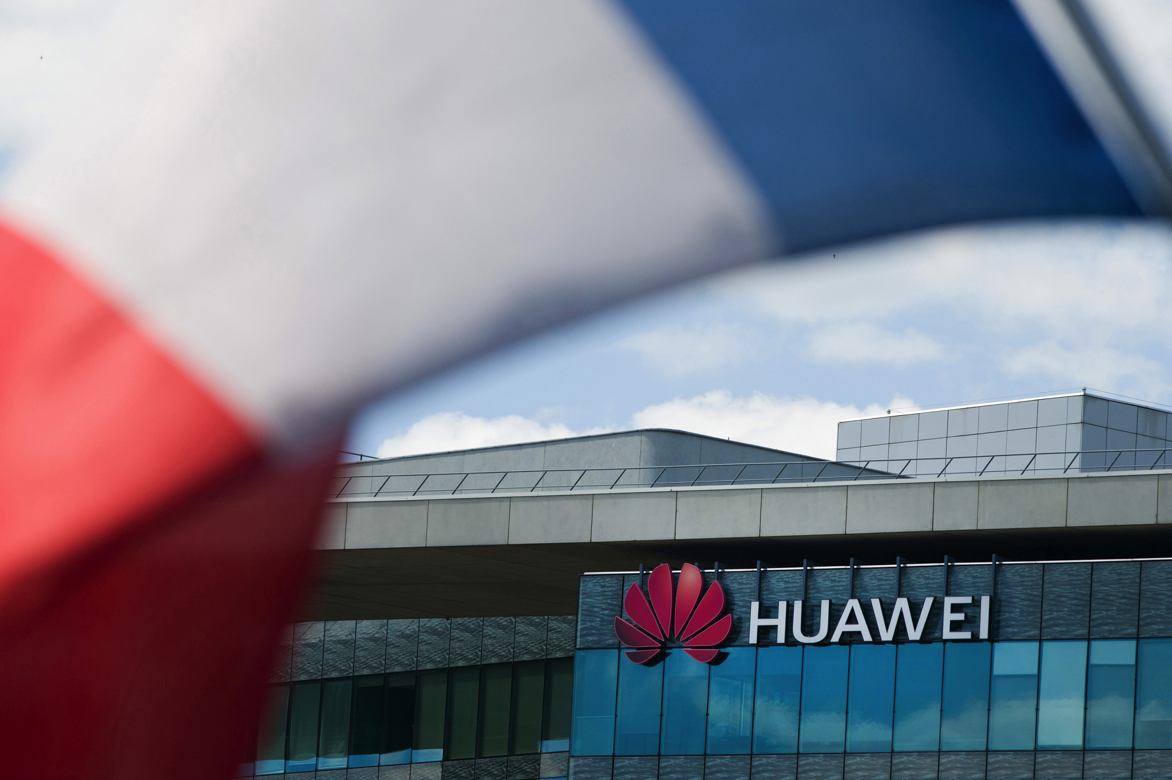 &nbsp;France is seeking to&nbsp;allow Huawei to remain a supplier while keeping it out of the more integral parts of its wireless infrastructure.