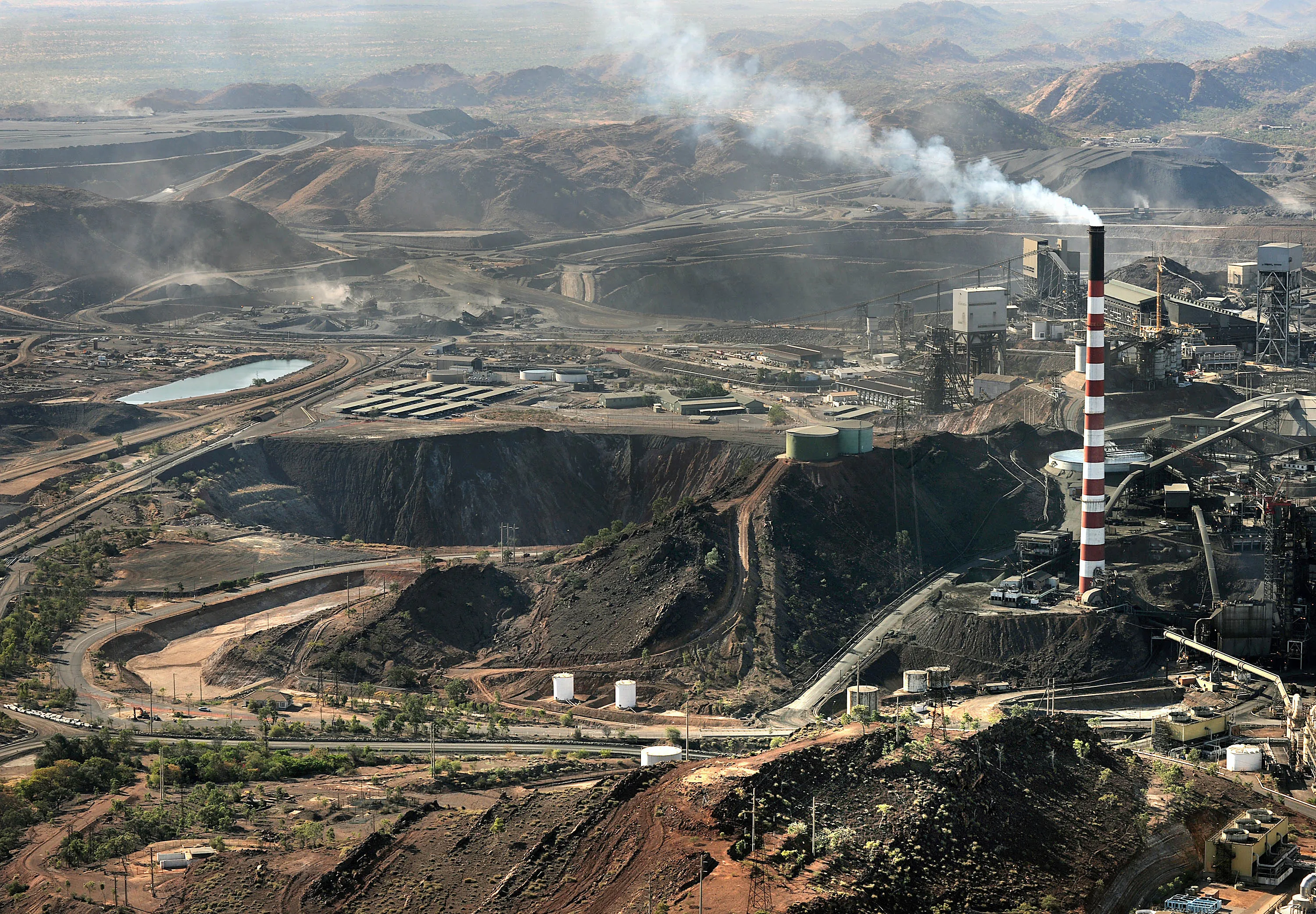 Glencore Courts Qatar as Xstrata Tweaks Merger Pay