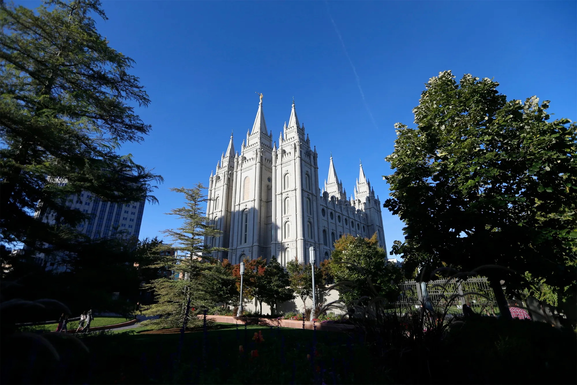 Mormon Church, Investment Manager Pay $5 Million to Settle SEC Probe -  Bloomberg