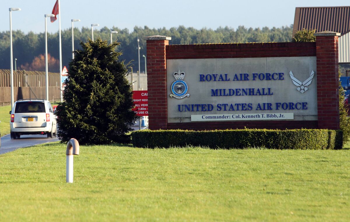 U.S. Military Fired Shots, Man Arrested at U.K. Air Force Base - Bloomberg