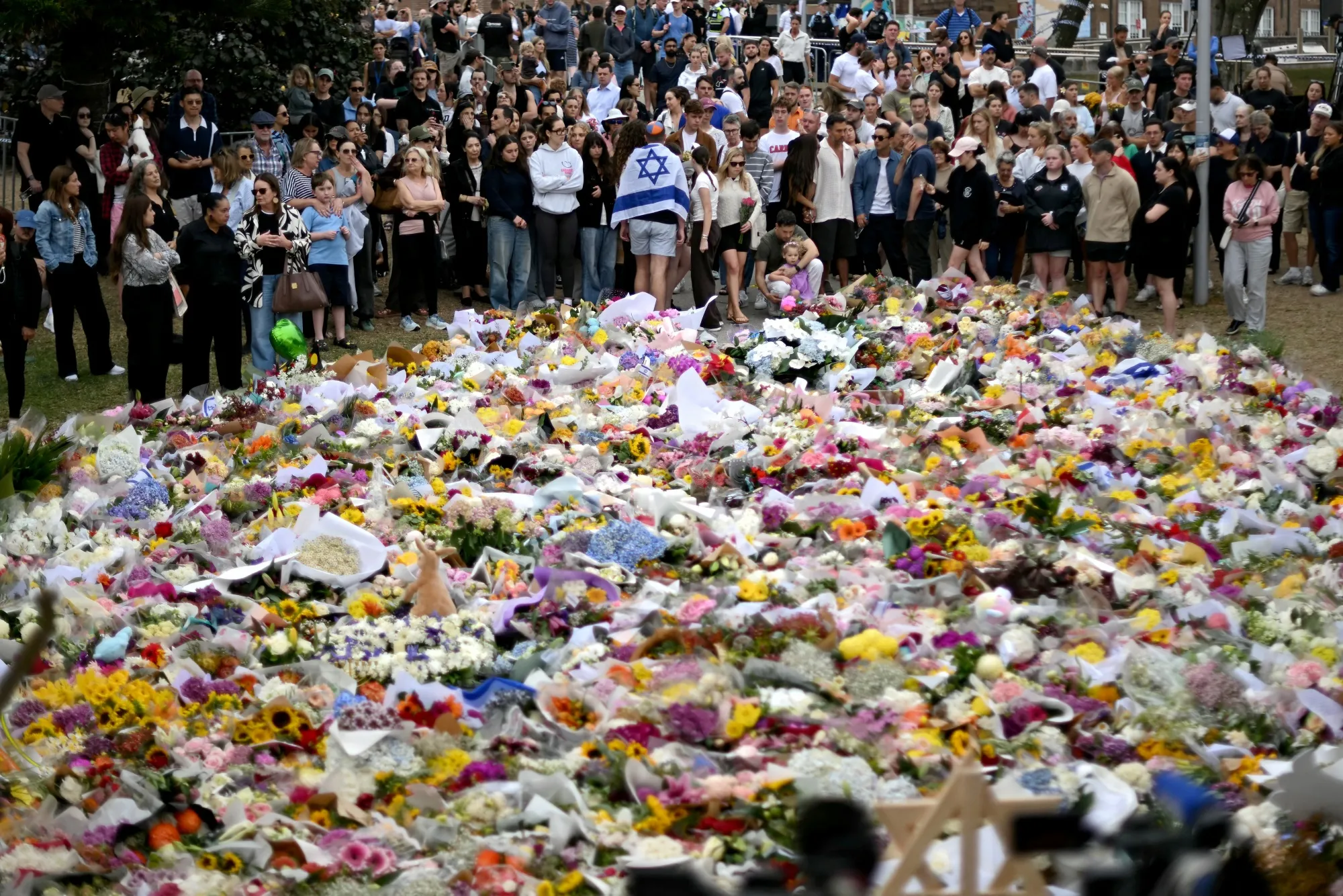Floral tributes at Bondi Pavilion for&nbsp;the victims of a shooting at Bondi Beach, on Dec. 16.