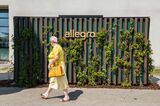 Allegro.eu SA e-Commerce Begins Rollout of Own Parcel Lockers 