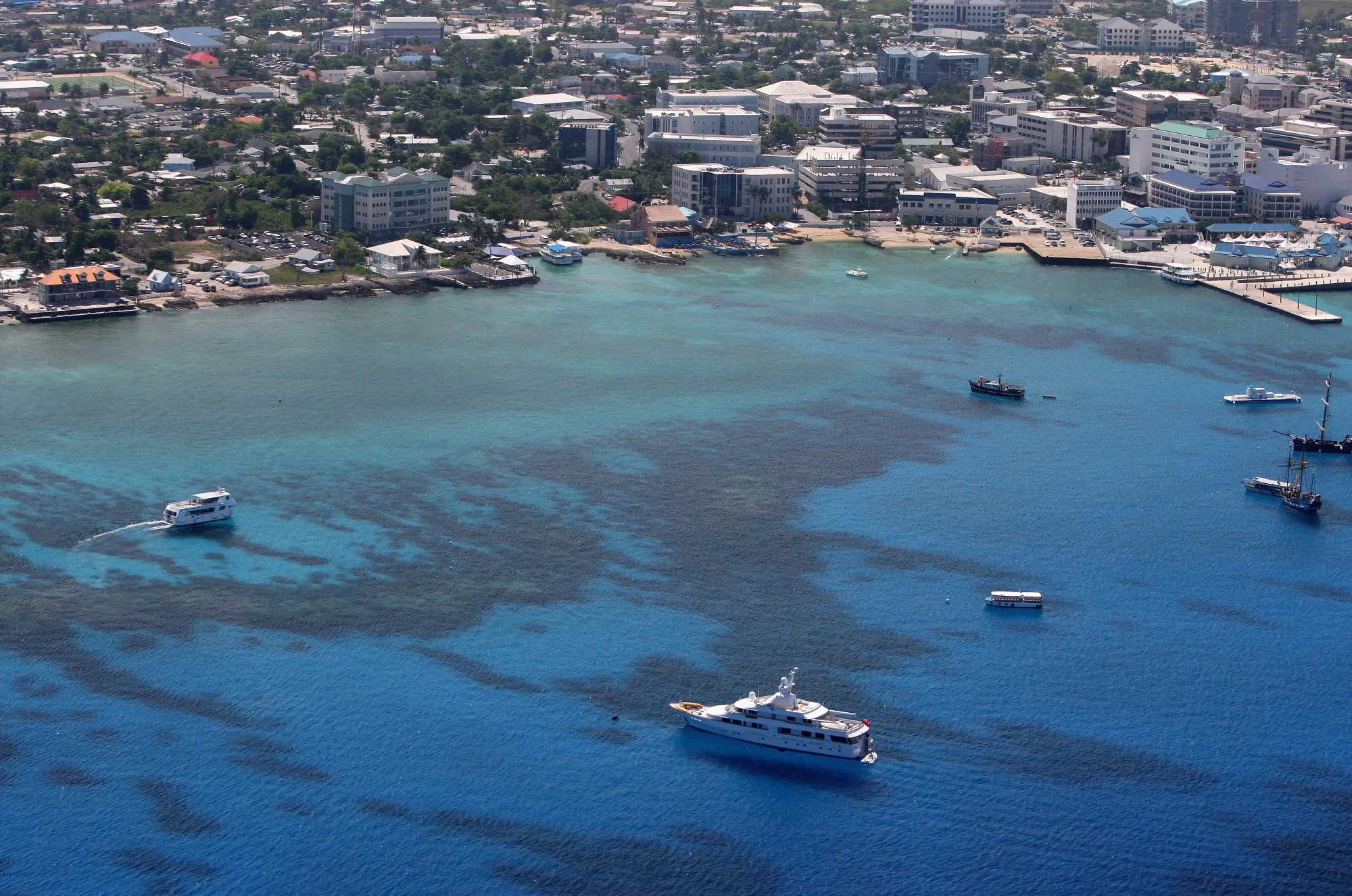 Cayman Islands Builds $74 Billion Insurance Hub That Irks Apollo - Bloomberg