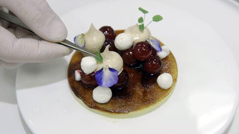 Executive Chef Shea Gallante, formerly of Ciano, as well as Cru, is heading up the kitchen.