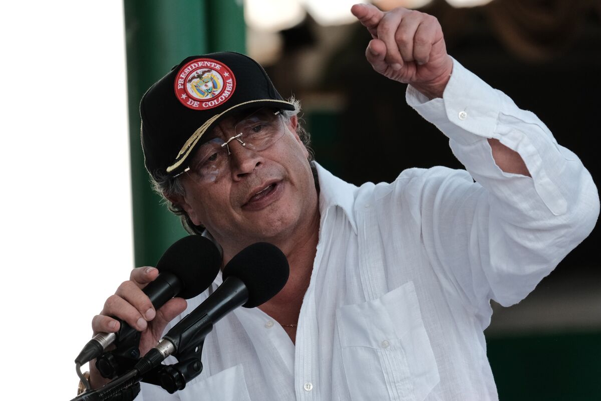 Colombia’s Biggest Cocaine Cartel to Talk Peace With Government