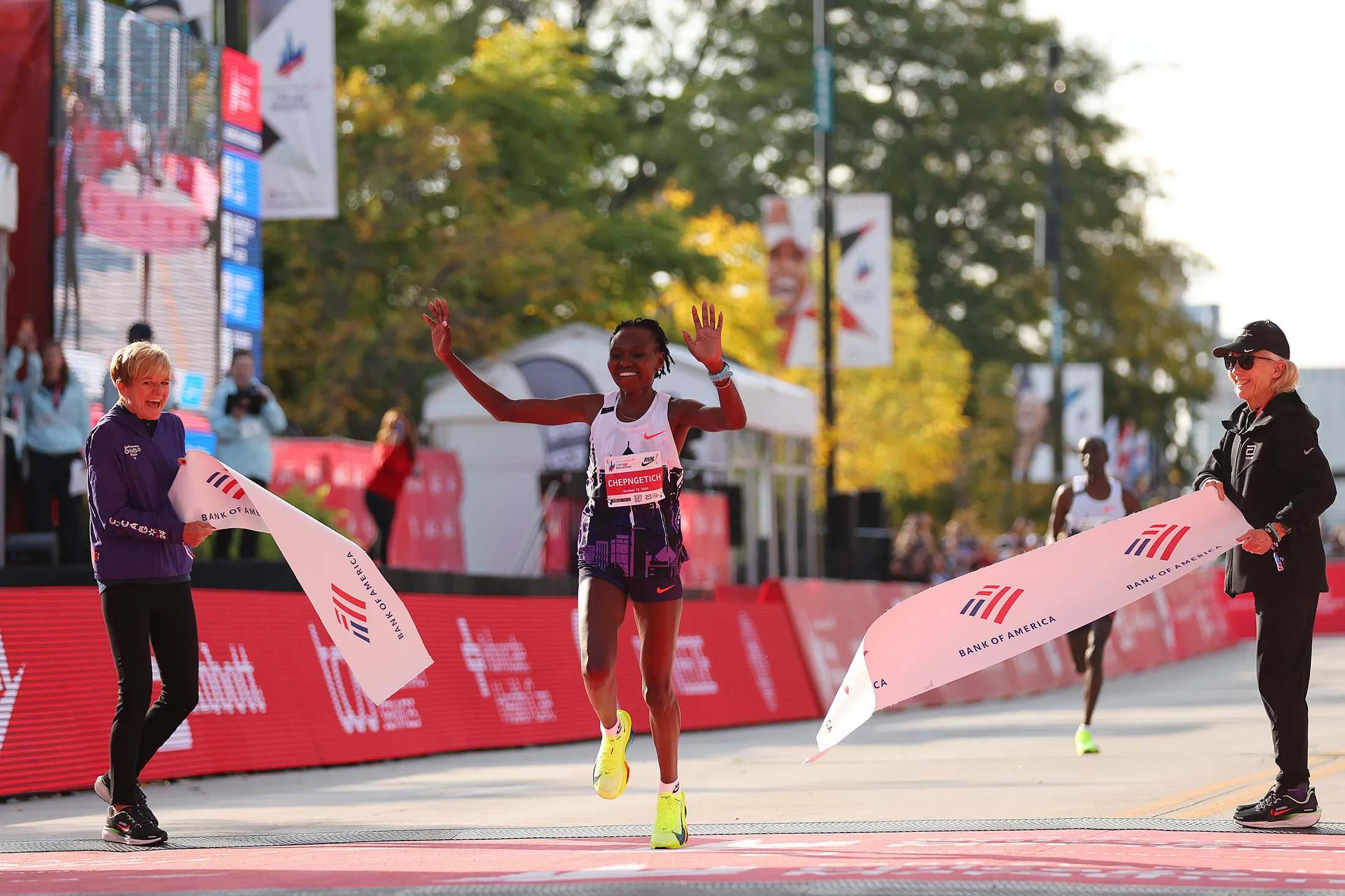 Kenyan Chepngetich Sets Women’s World Record at Chicago Marathon