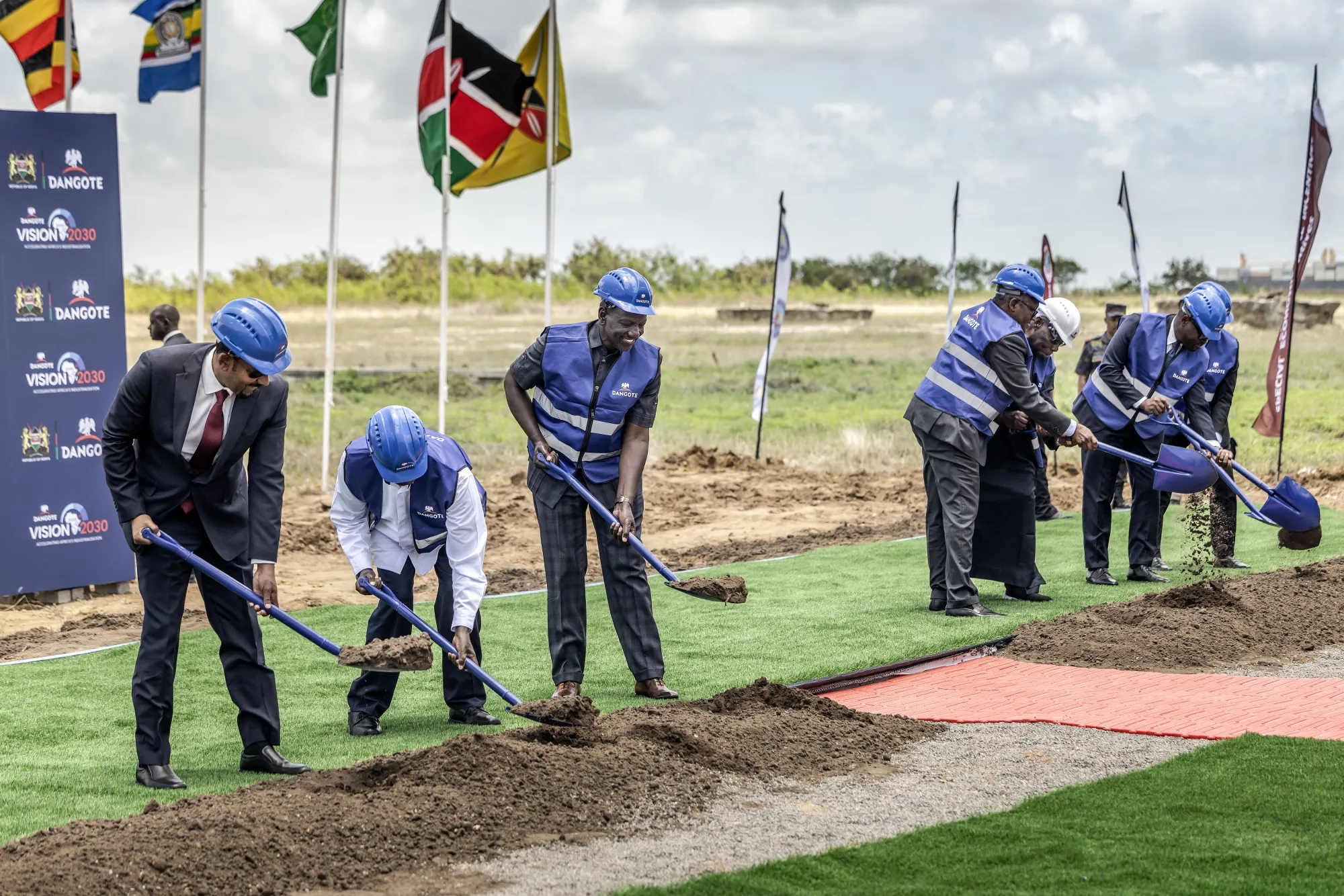 Ethiopian Prime Minister Abiy Ahmed, Ugandan President Yoweri Museveni, Kenyan President William Ruto, Dangote Group CEO Aliko Dangote, former Nigerian President Olusegun Obasanjo, Benin’s Romuald Wadagni and Togolese President Jean-Lucien Savi de Tové at the groundbreaking ceremony for the Dangote East Africa refinery at Lamu port on Sept. 30.