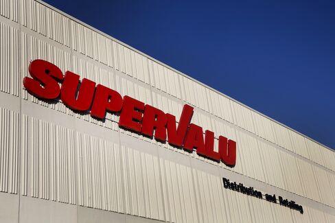 Supervalu Said to Attract Interest From Burkle, KKR, TPG Capital