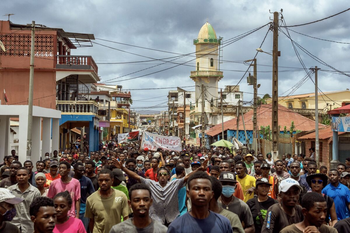 Army Faction Declares Support for Madagascar Protesters