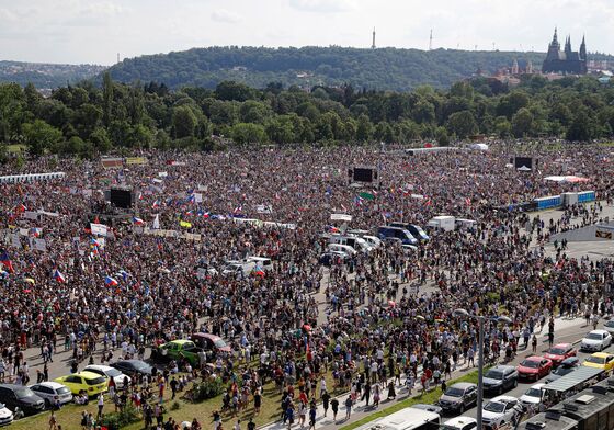 Billionaire Premier Sparks Prague's Biggest Protest Since 1989