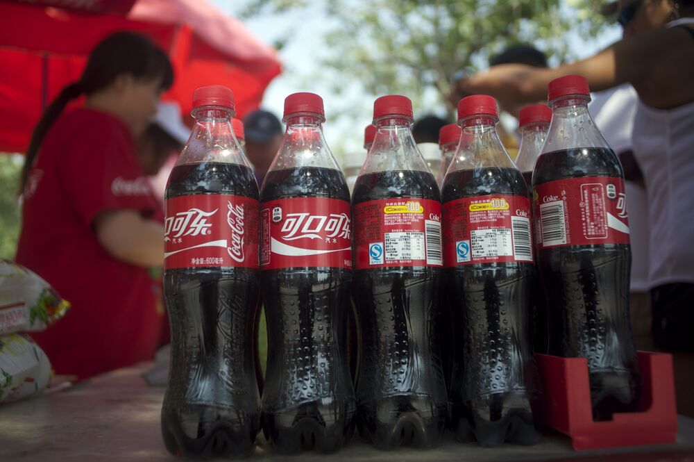 Coke Pays Employees To Breathe China S Air Bloomberg