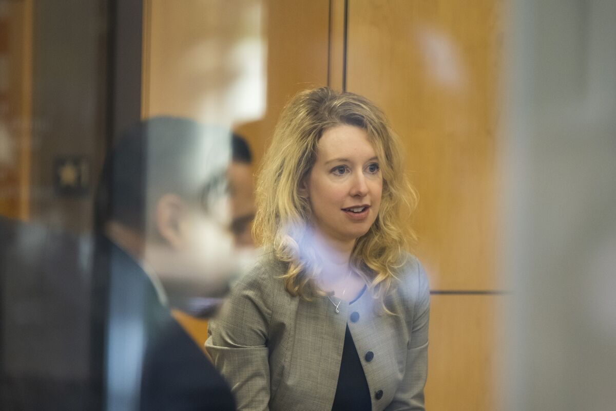 Elizabeth Holmes Asks for a Lenient 18-Month Sentence at Home - Bloomberg