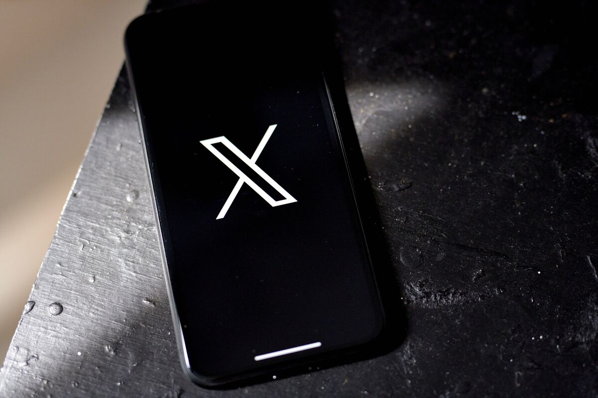 🟪"Interruzione su X: utenti segnalano problemi dopo il cambio di nome da Twitter"