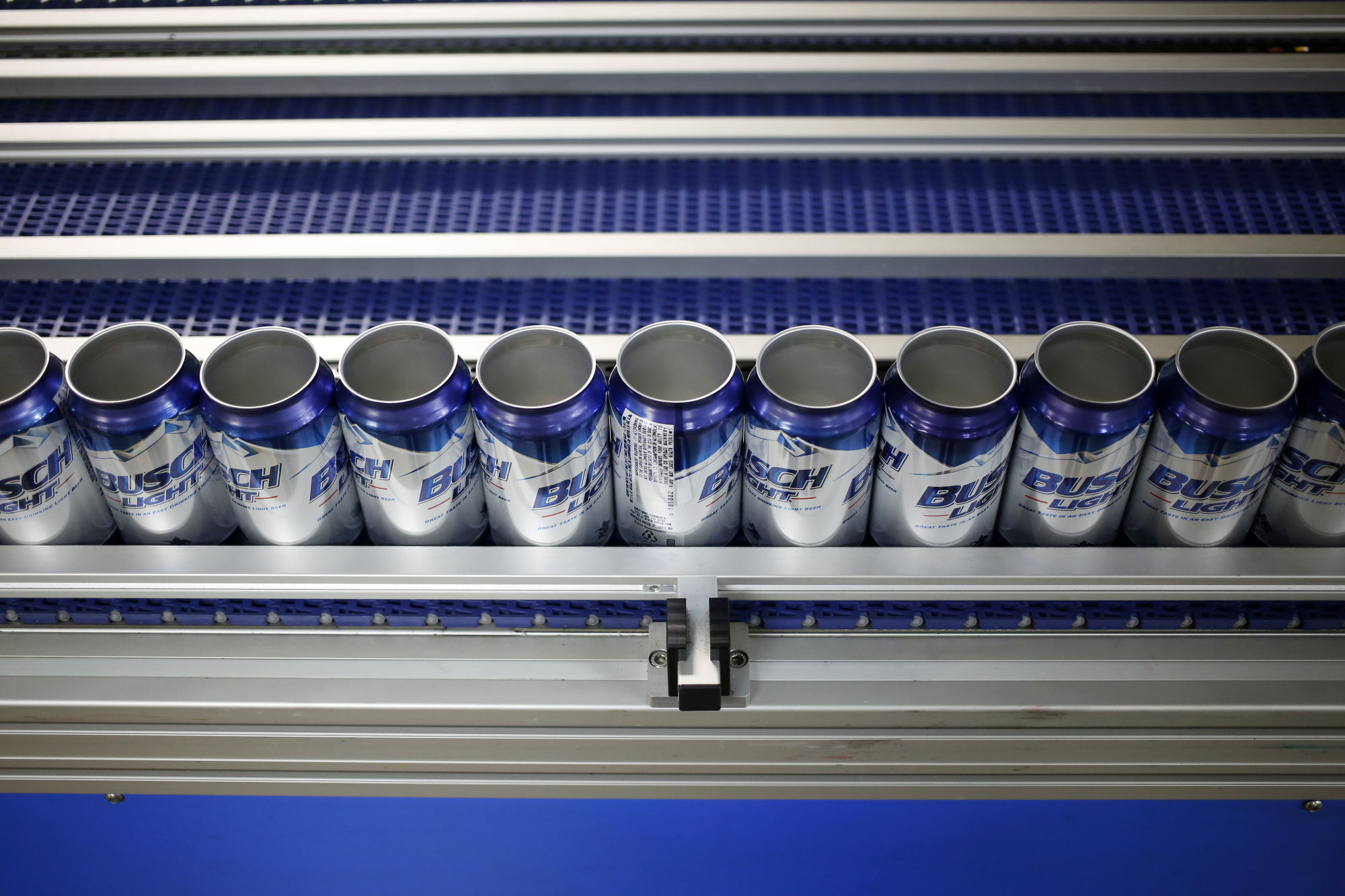 Beer Pong Getting Sustainability Makeover with New Aluminum Cup - Bloomberg