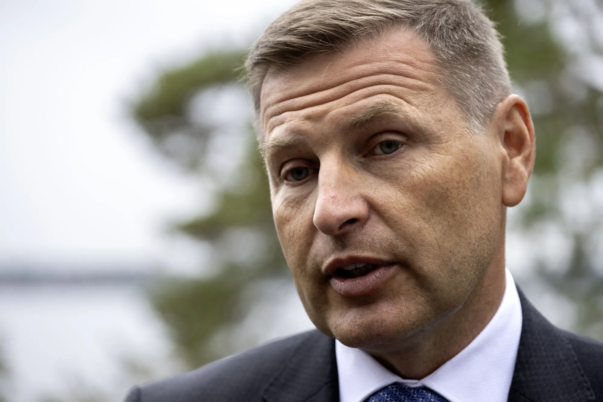 Estonian Defense Minister Hanno Pevkur resigns after wasting 70 million euros on faulty ammunition for Ukraine; audit report triggered furor