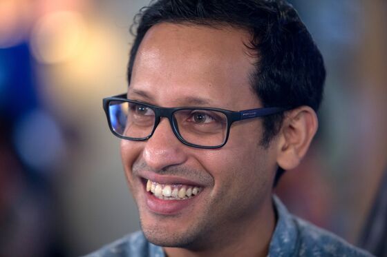 Jokowi Picks Main Rival, Startup Founder for Indonesia Cabinet
